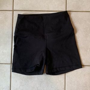 Yogalicious Lux Black Shorts Size XS